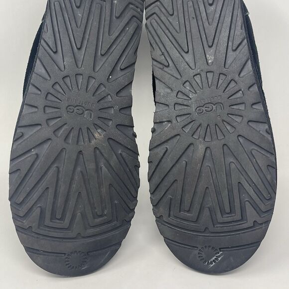 UGG Neumel Chukka Boots Mens 11 Black Suede Sheepskin Lined Ankle Winter Shoes - Picture 16 of 16